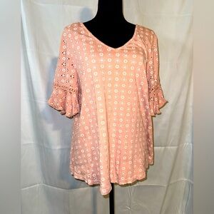 Stem & Vine Airy Peach Eyelet Blouse. XL. Excellent Condition. Ruffled Sleeves